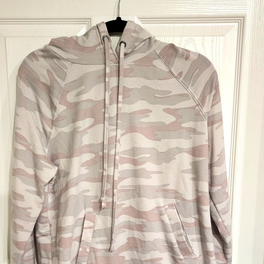 NWOT Super soft purple camo hoodie